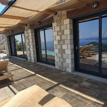 Lefkas Eagle Villa *