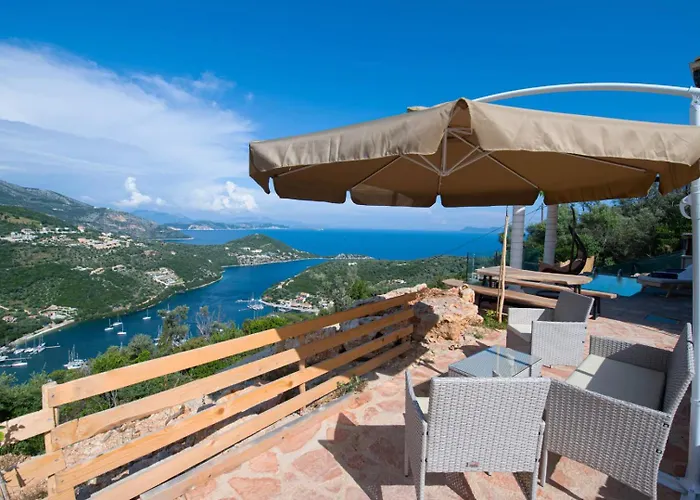 Lefkas Eagle * Sivota